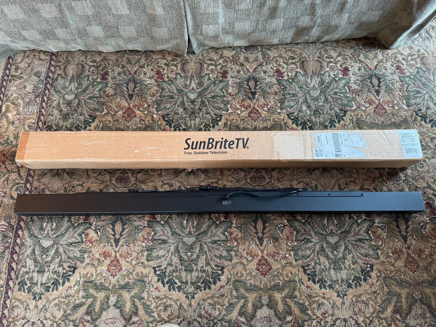 SunBriteTV Detachable 20W Stereo Signature Soundbar for Select 75" TVs - Outdoor Audio, Perfected (Silver)